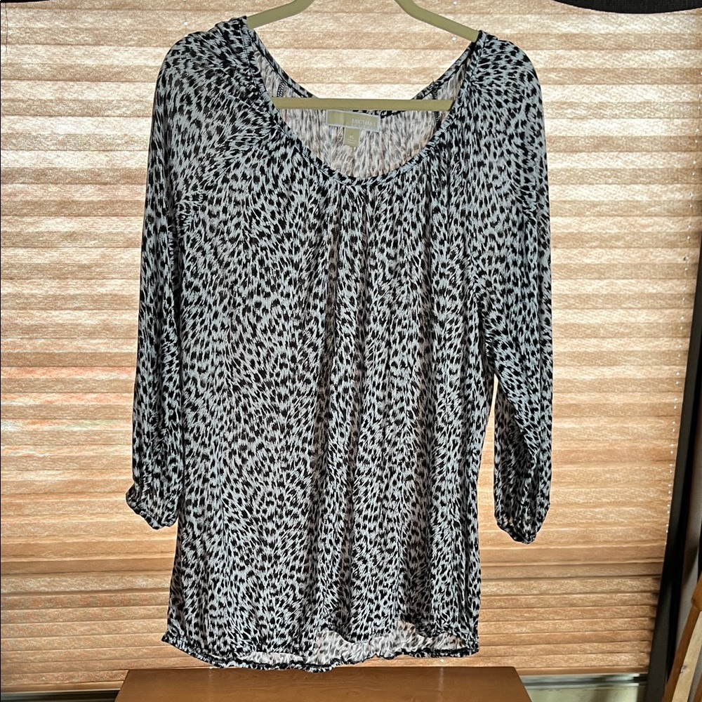 Stylish Black and White Cheetah print Women's Top XL